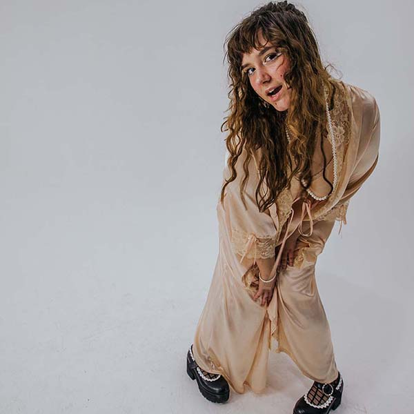 Criticising impossible body standards, Brye unveils her latest single, “Diet Culture”.