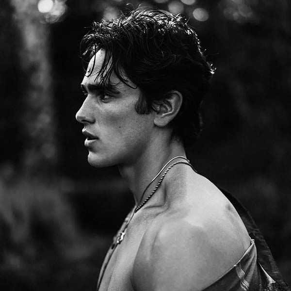 Sasha Olsen presents a spellbinding story featuring model, Giorgio Ramondetta.