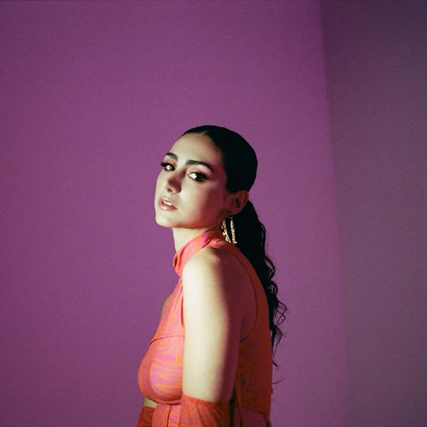 Anna Margo reflects on the love stories of her loved ones to create “Something To Lose”.